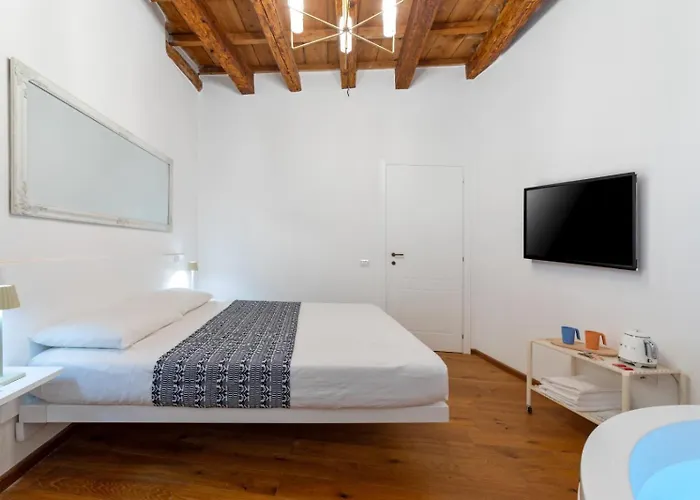 Vsuite Livingchic Cagliari